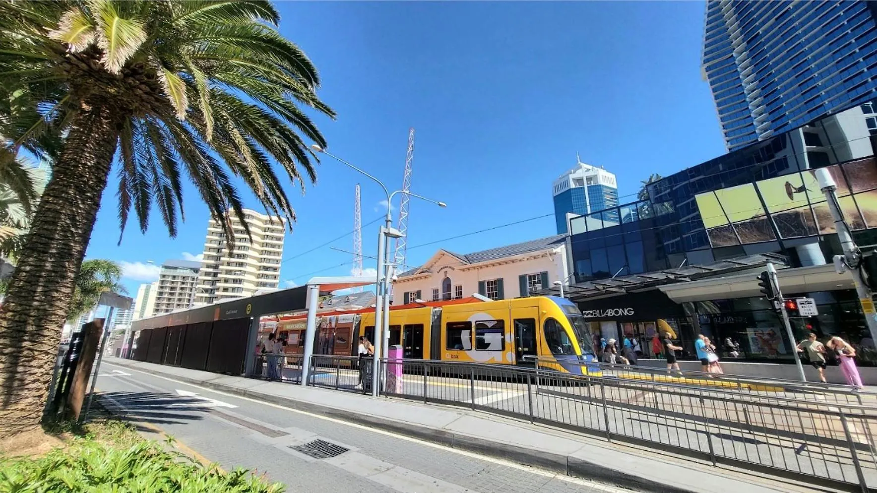 Apartment Beachside 2 Bedroom Apt In The Heart Of Surfers Paradise - Chevron Renaissance - Free Parking Gold Coast