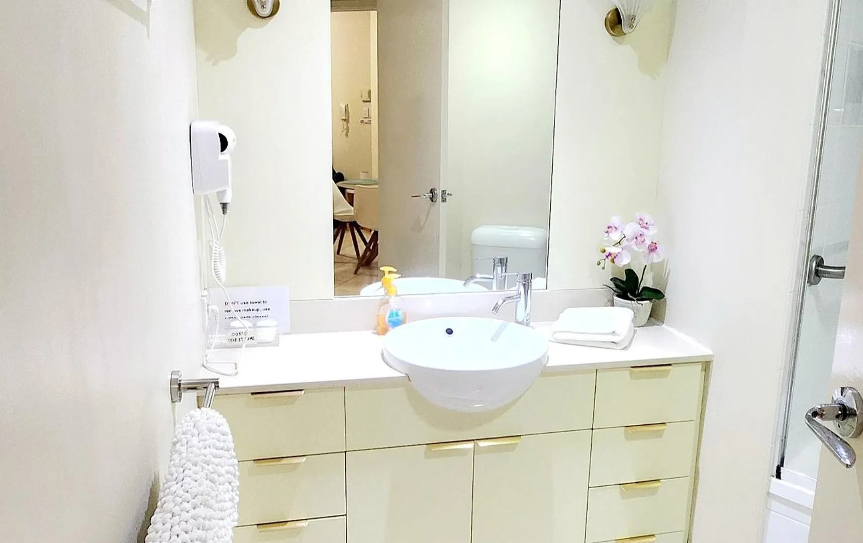 Beachside 2 Bedroom Apt In The Heart Of Surfers Paradise - Chevron Renaissance - Free Parking Gold Coast